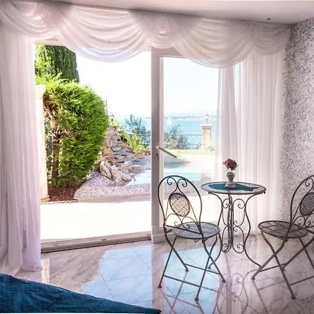 Sunvilla With Hot Tub * Capodistria