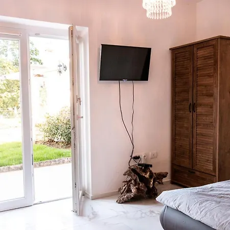 Sunvilla
