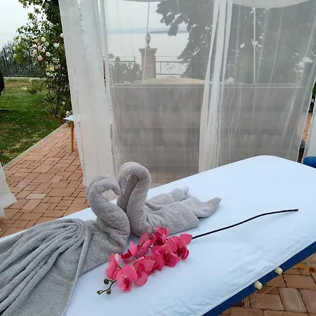 Appartamento Sunvilla With Hot Tub