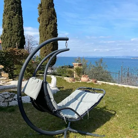 Sunvilla With Hot Tub * Capodistria