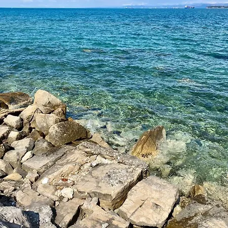 Sunvilla With Hot Tub Appartamento Capodistria