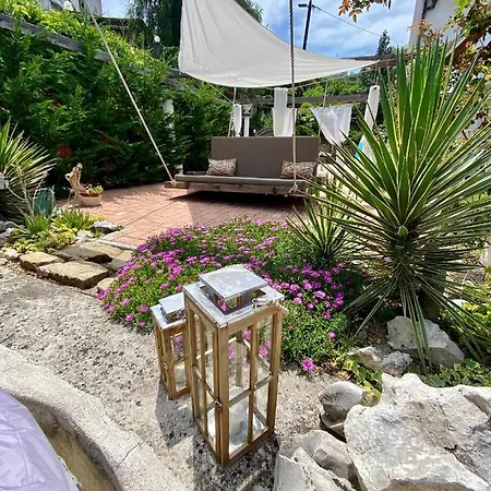 Sunvilla With Hot Tub Appartamento