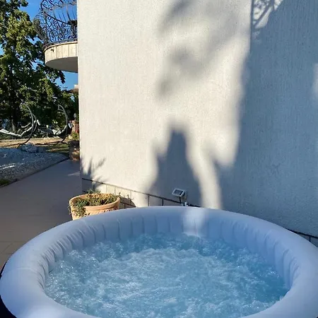 Sunvilla With Hot Tub * Koper