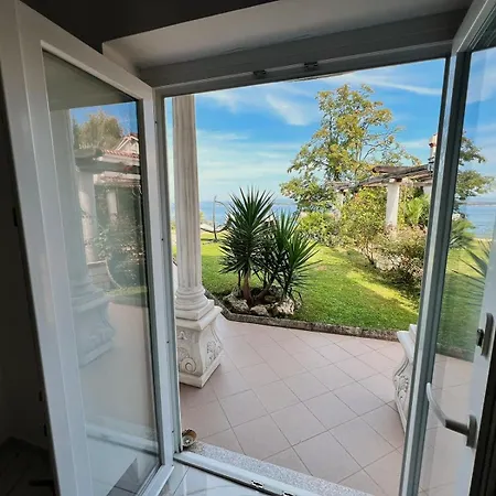 Sunvilla With Hot Tub Appartamento Capodistria