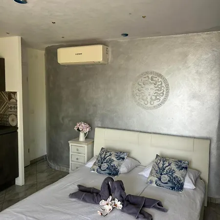 Sunvilla With Hot Tub Appartamento