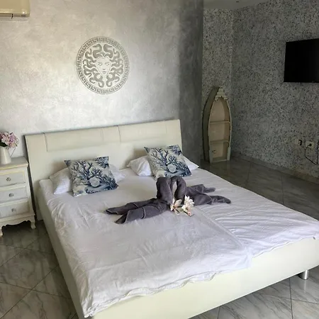 Sunvilla With Hot Tub Capodistria